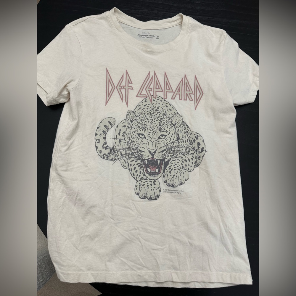 Abercrombie & Fitch Tee